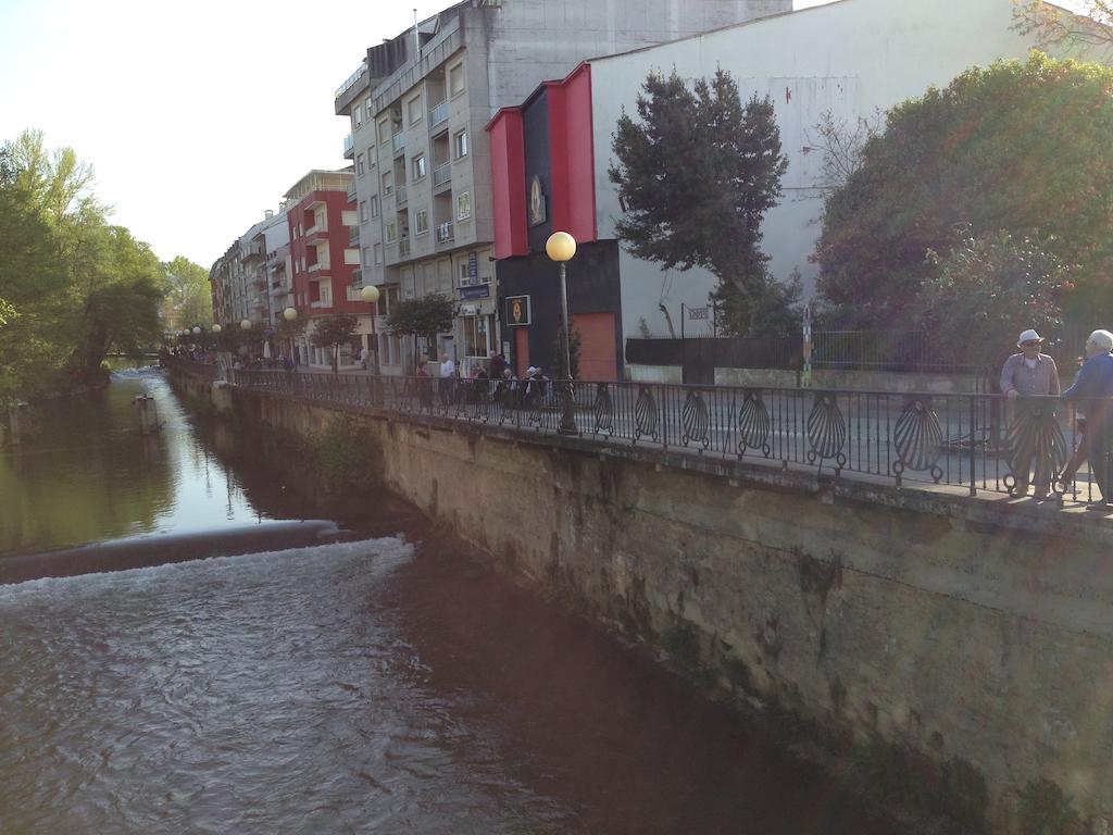 Pensión Blasones Sarria Exterior foto